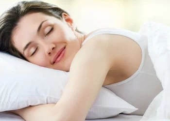 Getting Your Beauty Sleep: The Best Pillowcases for Acne
