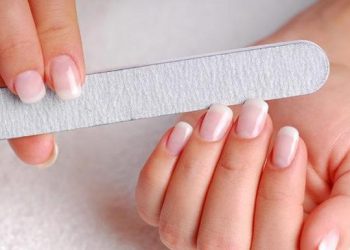 Which Kind of Grit is Used for Acrylic Nails?